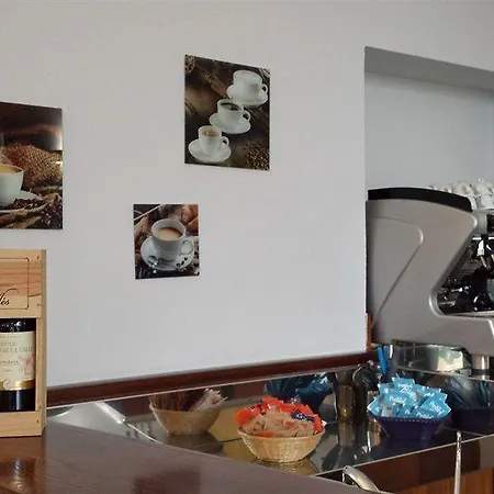 Hotell Postumia 3*