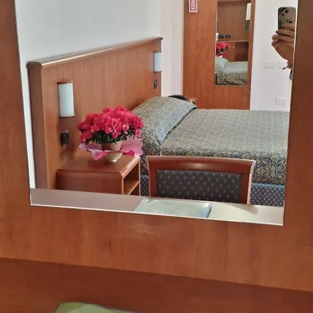 Hotel Postumia 3*