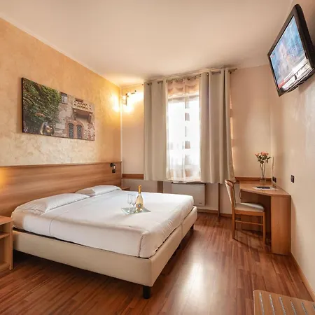 Hotel Postumia 3*