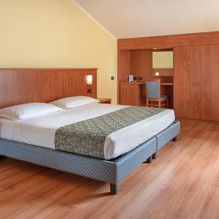 Postumia Hotel 3*